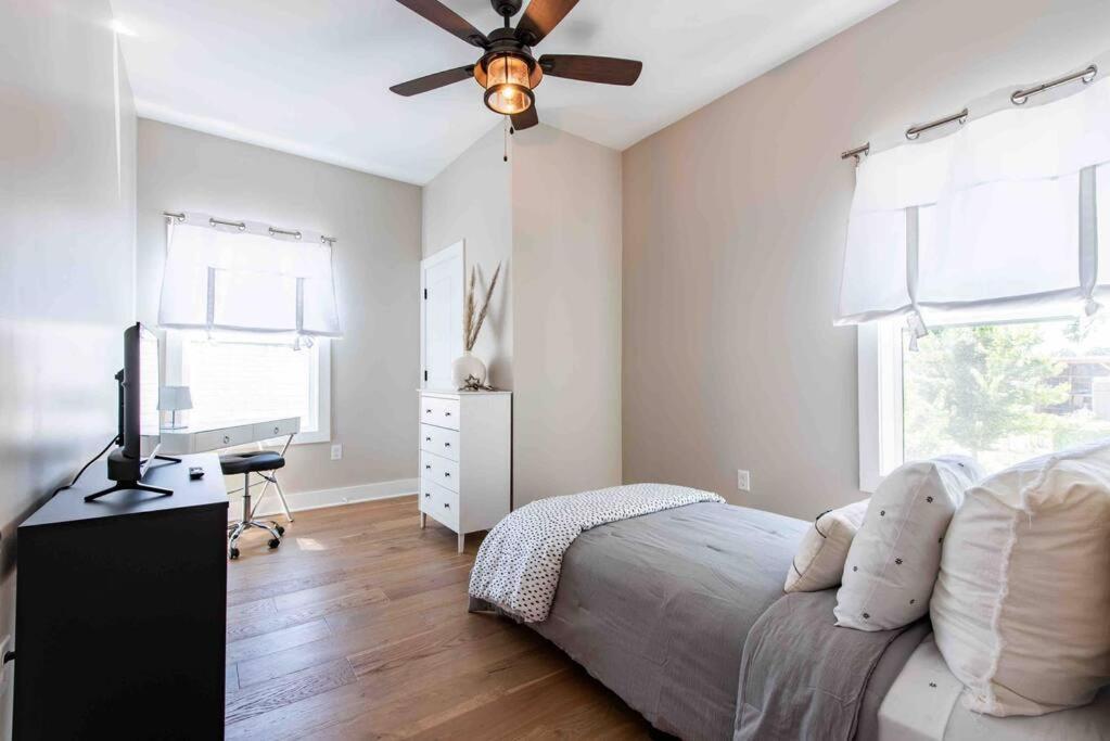 Newly Renovated 3 Bedroom Shelby Park Home **Free Parking** Louisville Exterior photo